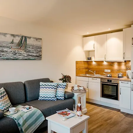 아파트 Di Holting Hues *