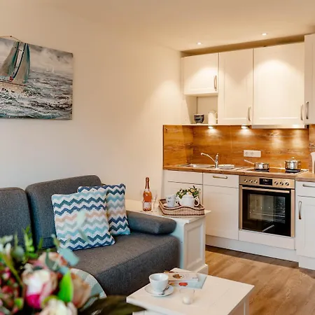 Di Holting Hues Apartment *