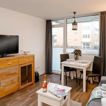 Di Holting Hues Apartment *